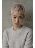 ピクシーカット　ベリーショート　ホワイトピンク