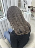 アッシュベージュ×レイヤーカット