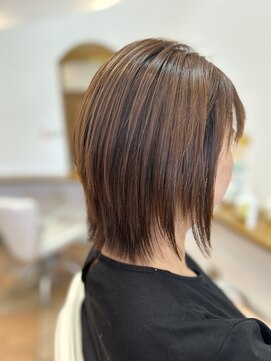 サリュ(Salut) ミディアムレイヤー