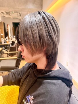 ヘアリゾート粋 新宿三丁目本店 ミディアム/ウルフ/レイヤーカット/シルバーアッシュ