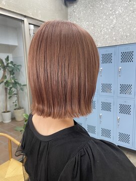 サンク 原宿 表参道(cinq) ヘーゼルベージュくびれボブケアブリーチワイドバングミニボブ