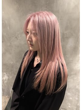 ヘルベチカ・ヘア(Helvetica hair) ロングハイトーン/ホワイトピンク/ピンクベージュ/ブリーチ