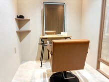 スーリール 赤坂店(Sourire)の雰囲気（全席半個室で動画も視聴でき、ゆっくりとお寛ぎいただけます☆）