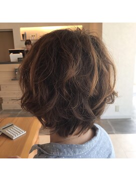 サロンドポプリ 志都美(salon de poupuri) 20代・30代・40代大人可愛いボブパーマスタイル