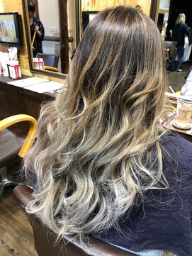 ユートピア(U topia) ホワイトゴールドグラデーションカラー