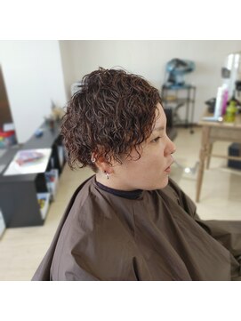 リー(Ly.) ショートヘア