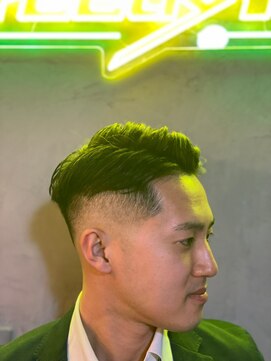 グリーディーフォックス 代々木(Greedy FOX) 韓国マッシュ/センタ-パ-ト/ツイストスパイラル/スキンフェード