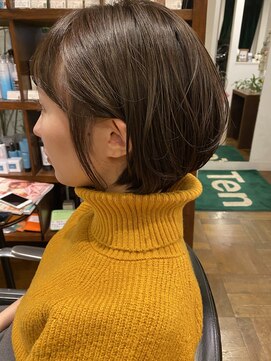 アライフ ショートボブ ブラウンベージュ