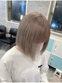 ペールプラチナ（池袋ブリーチ.タッセルカット.韓国ハイトーン）