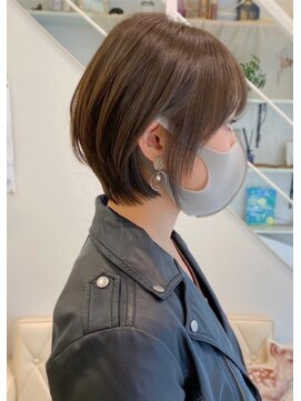 ヴィータギョランザカ(vita gyoranzaka) 似合わせカット20代30代40代前下がりショートボブ