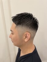 リバティシェアバーバー 銀座(LIBERTY SHARE BARBER) ビジネス×フェードカット　アップバングショート
