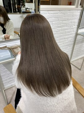 ムク 新宿(muc) ミルクティーグレージュ