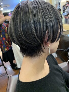 シャンプーボーイアネックス(SHAMPOO BOY Annex) たっぷりハイライト×ショートby ERINA