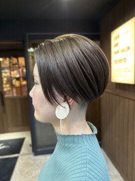 カフェアンドヘアサロン リバーブ(cafe&hair salon re:verb) 刈り上げショート