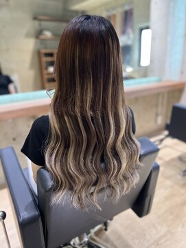 リノ(Lino) エクステで大人ギャル♪