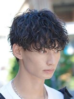 波巻きスパイラルパーマツイストスパイラルパーマメンズ原宿束感