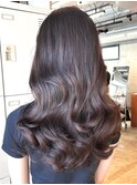 薄めバング重めロングレイヤーカットくびれヘア