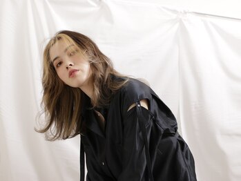 レヴリ(REVRY)の写真/《独自のカラー×高技術》周りと差が付くワンランク上のスタイルに☆髪の状態に合わせた丁寧な施術◎