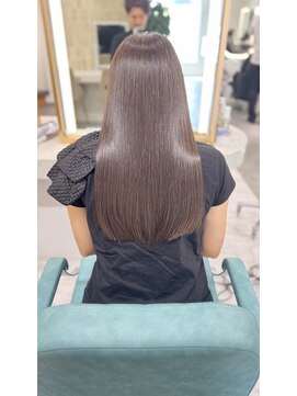 エルサ(Elsa) Elsa元町・三宮】 艶感爆上がり水素カラー