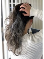 バベル(BABEL Hair Design)&nbsp;【BABEL】インナーカラー///シルバー＠大生真吾