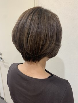 ボタニウム バイ アールサロン(BOTANIUM by RrSALON) ハイライトショート☆ショートボブ☆AMU