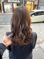 アンビエンテ(ambiente)&nbsp;大人可愛い　ミディアム　イルミナカラー【坂根】