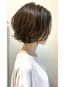 コルテ(corte) 大人の切りっぱなしウェーブ