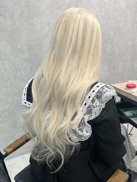 ロウル 渋谷(LOWRL) 抜きっぱなしブロンドカラー/ケアブリーチ/シールエクステ80枚