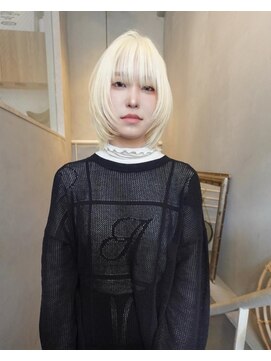 ジーナ(XENA) ホワイトブロンド×ウルフ×渋谷