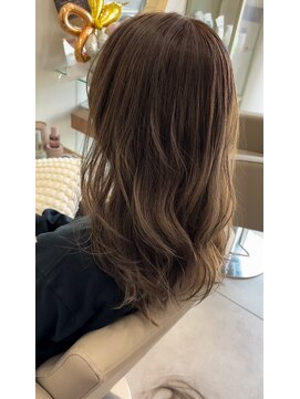 ウフフ(ufufu) アッシュカラー