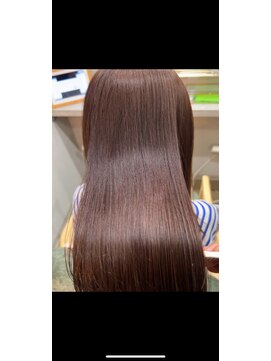 フロウクラウド(FLOW CLOUD) ピンクブラウン 艶髪ストレート