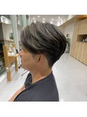 センターパート×ニュアンスパーマ×ハイライト