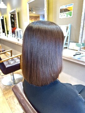 ヘアーメイクロージー 八軒店 (HAIR MAKE ROSY) ミディアムストレート外ハネボブ大人ショート切っぱなしボブ