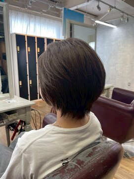 アフィナー 上大岡(Afinar) 上品な大人のショートヘア