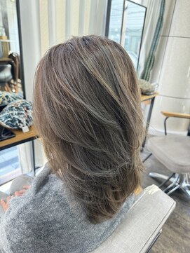 ヘアアンドメイク スタジオ ミムロ(HAIR&MAKE STUDIO MIMURO) 40代にオススメ白髪ボカシのハイライト