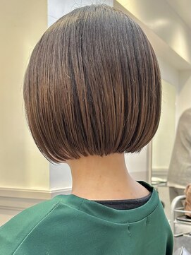 メルバイグラフ 梅田(mel by GRAFF) ぱつっと丸みボブ