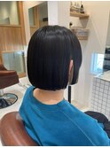ボブ×インナーカラー