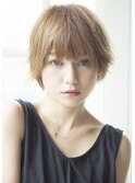 キレイで可愛いハイトーンショートボブ