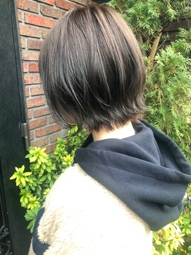 メルト 吉祥寺(melt) 【melt】20代30代に人気！前下がり大人レイヤーボブ