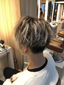 クイントネオリーブ 自由が丘正面口店(quint:neolive) 【neolive quint 自由が丘】岩崎裕貴 Neolive スタイル