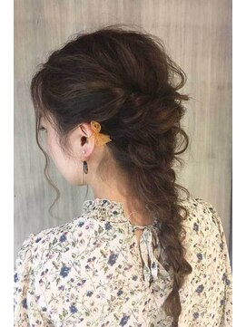 リュヌ ホロスコープ(lune horoscope) ピアス×ヘアアレンジ