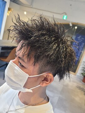 アンド(&.) 王道の強めツイストパーマ！！