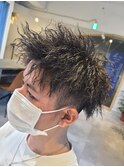 王道の強めツイストパーマ!!