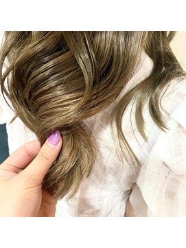 サラジュ 西宮北口店(SARAJU) ■ベージュグラデーションカラー/デザインカラー【村上 陽菜】