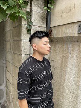 ウェルネス(Wellness) スキンフェード、バーバースタイル、ノーパート