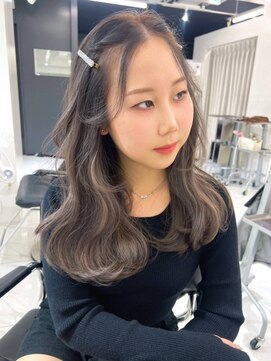 ランテルディ 渋谷(LANTERDIT) 韓国風　顔周りカット　透明感　グレージュ　インナーカラー