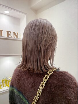 ヘアースペースブルーム リアン 岡町店(HAIR SPACE BLOOM Lien) 【岡町/ハイトーンカラー】艶ミルクティーベージュ