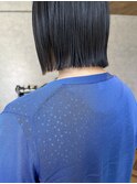 縮毛矯正で丸みのない切りっぱなしボブ