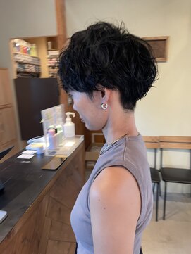 コモレビ(komorebi) 【嶋崎翔】ショート×パーマ×ブルーブラック