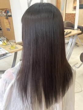 カットハウス はさみの部屋 縮毛矯正/ロングストレート/顔周りレイヤー/ローレイヤー/前髪有